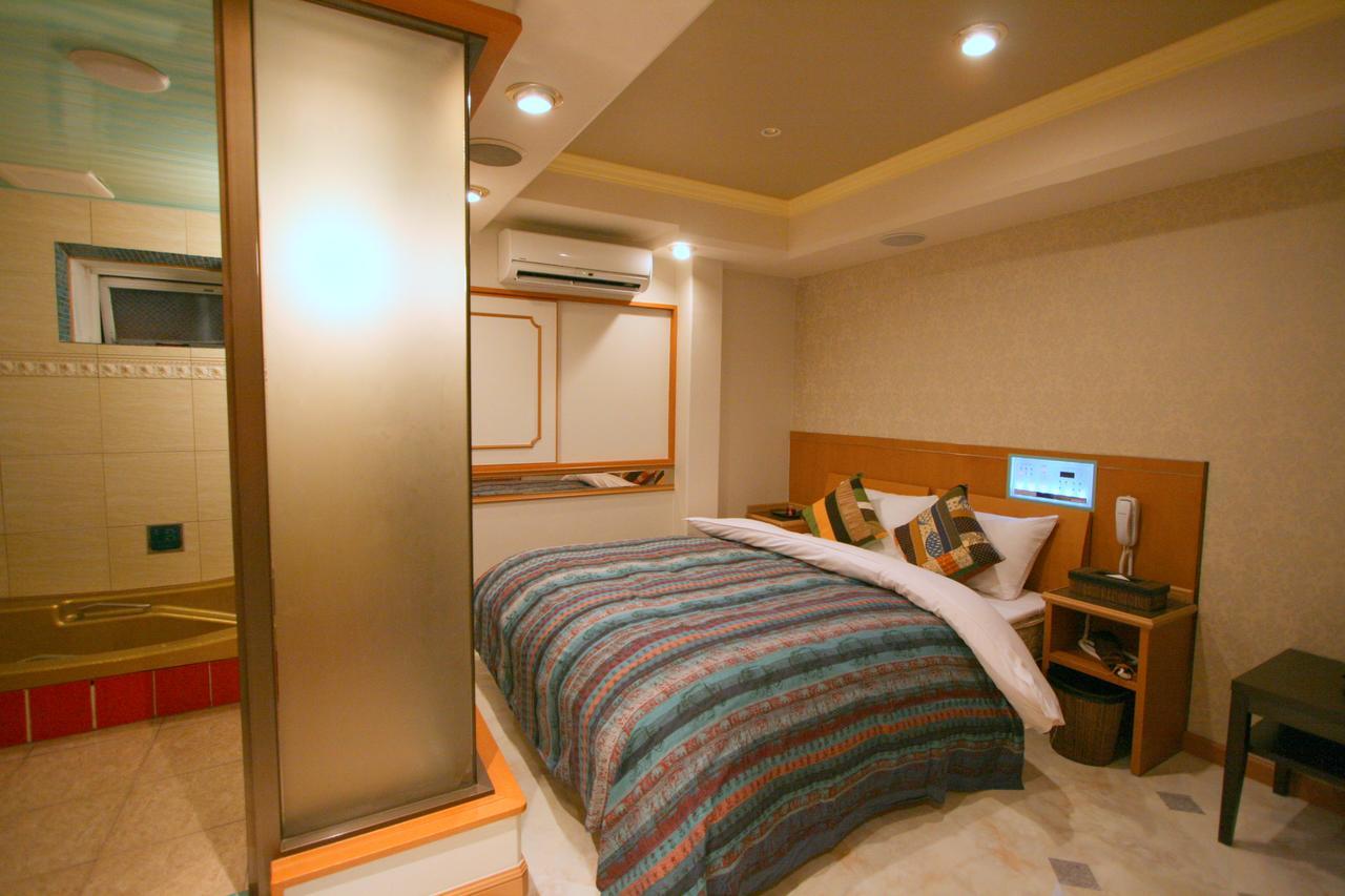Hotel Celavie Osakajokitazume (Adults Only) Bagian luar foto